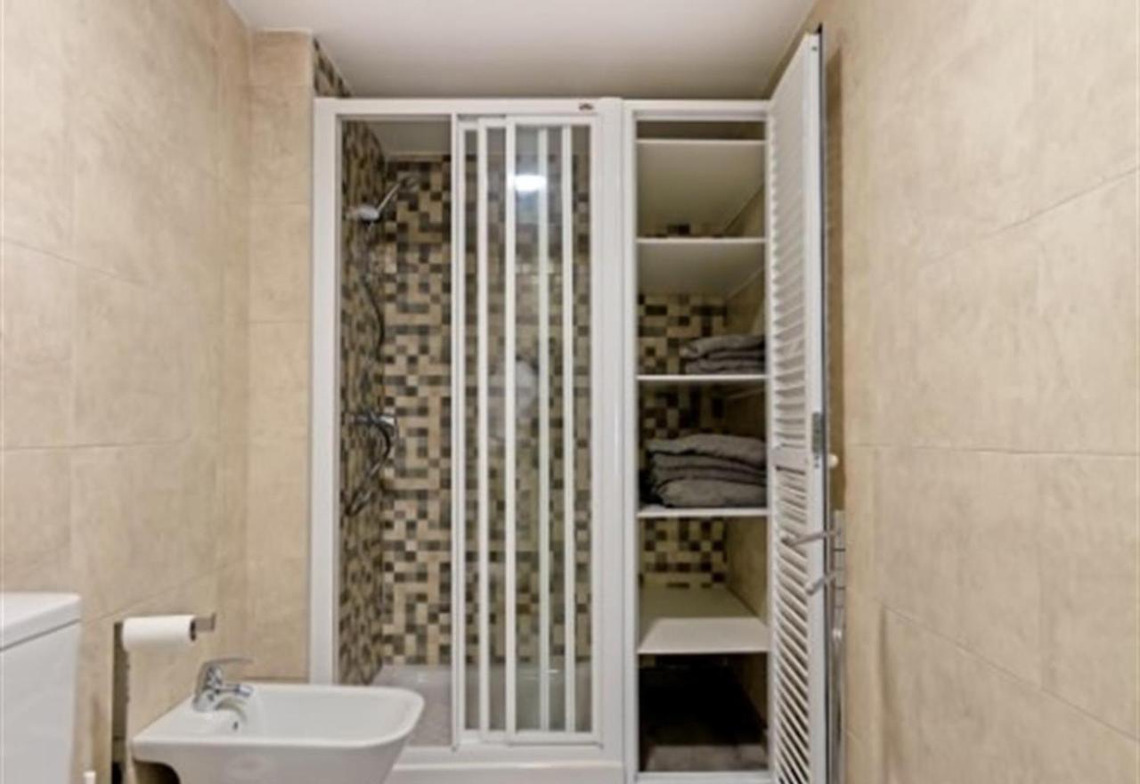 Beach Apartment Montemarcarihuela ตอร์เรโมลิโนส ภายนอก รูปภาพ