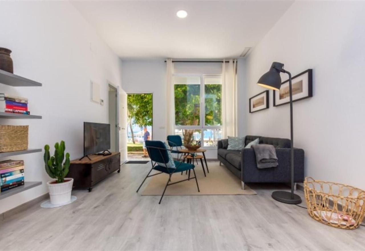 Beach Apartment Montemarcarihuela ตอร์เรโมลิโนส ภายนอก รูปภาพ