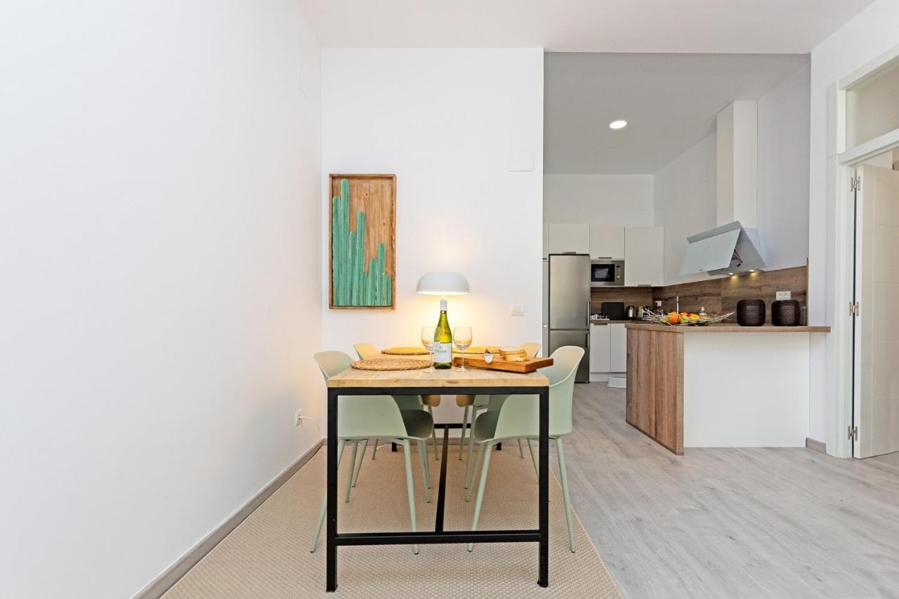 Beach Apartment Montemarcarihuela ตอร์เรโมลิโนส ภายนอก รูปภาพ