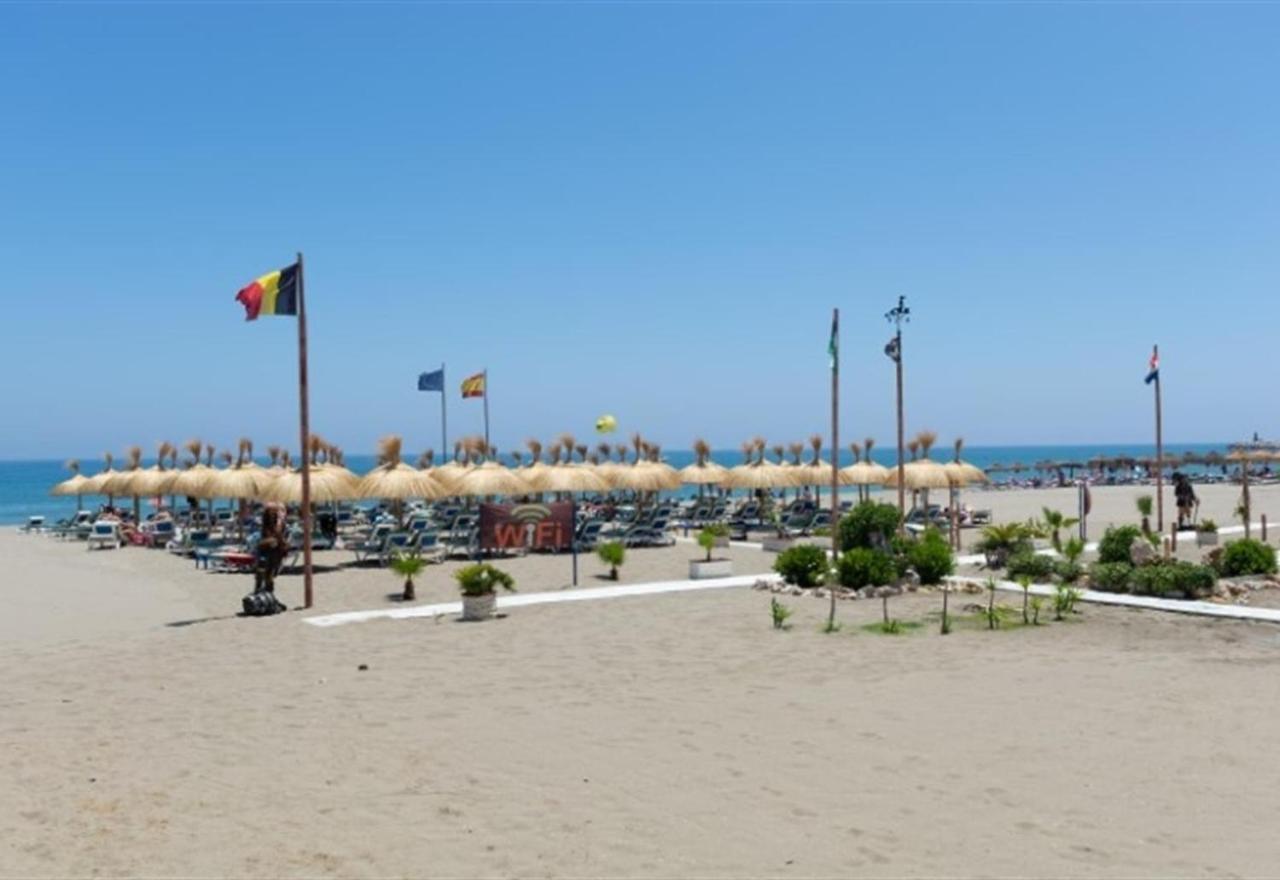 Beach Apartment Montemarcarihuela ตอร์เรโมลิโนส ภายนอก รูปภาพ